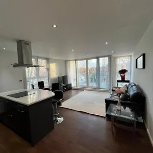 Royal Victoria Flat2 Apartment London
